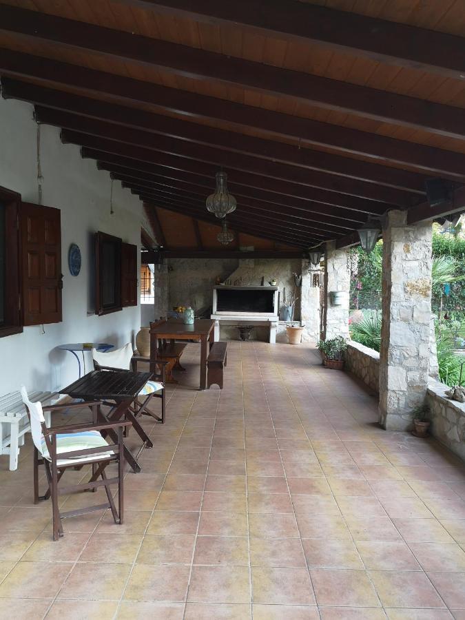 Villa Lena Entire Cottage Kalamaki  Bagian luar foto