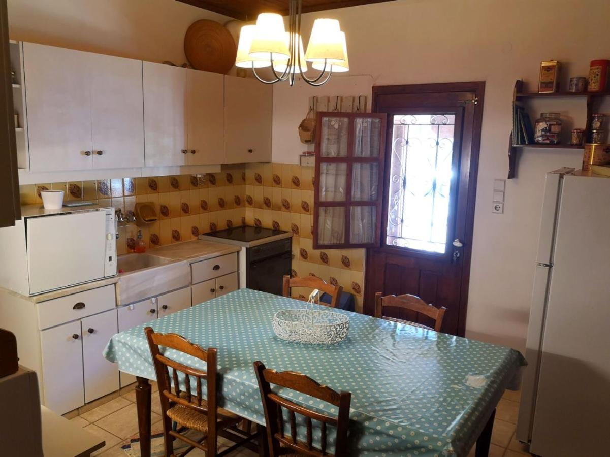 Villa Lena Entire Cottage Kalamaki  Bagian luar foto