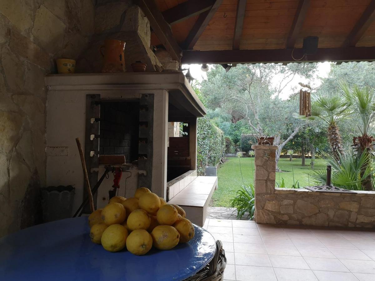 Villa Lena Entire Cottage Kalamaki  Bagian luar foto